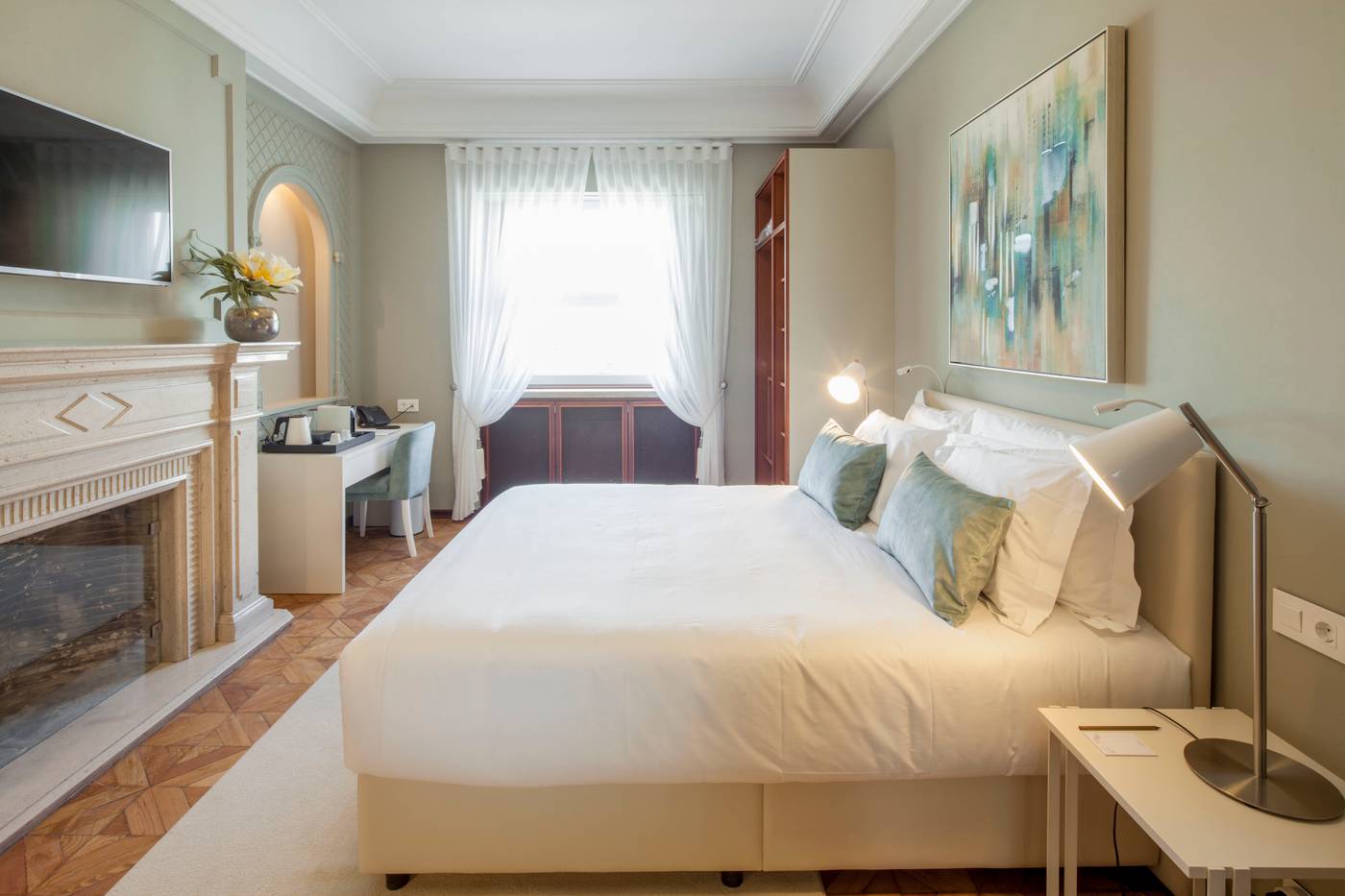 Luzeiros-Suites-Room-10