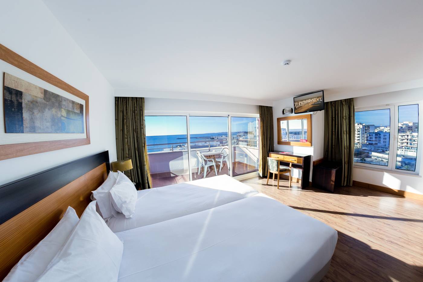 Quarteira-Sol-Hotel-Room-7
