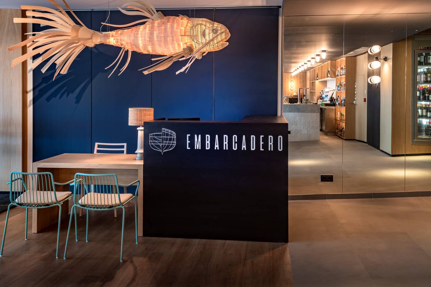 Apartamentos-Playa-De-Castelldefels-Restaurant-51