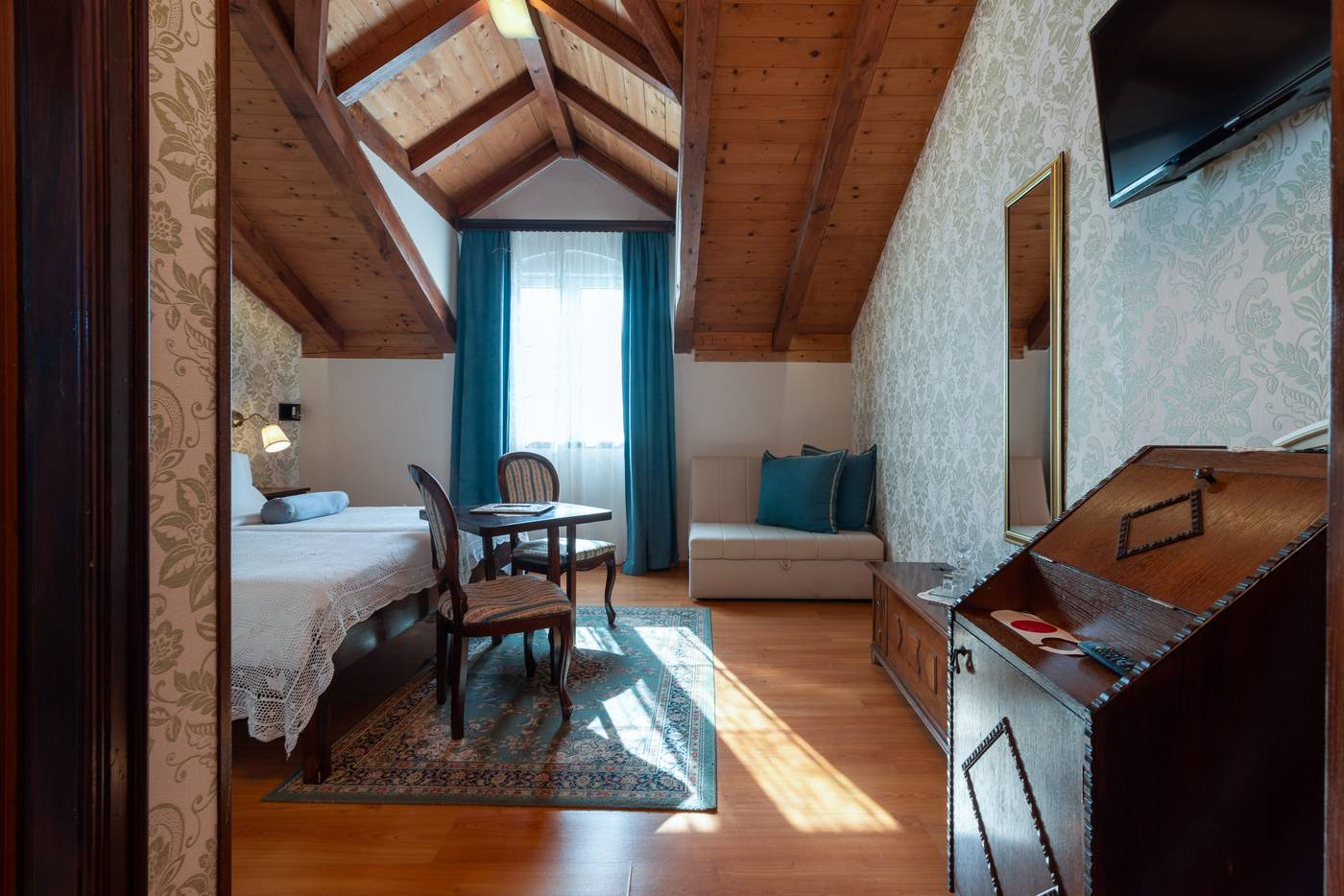 Pasike-Hotel-Room-14