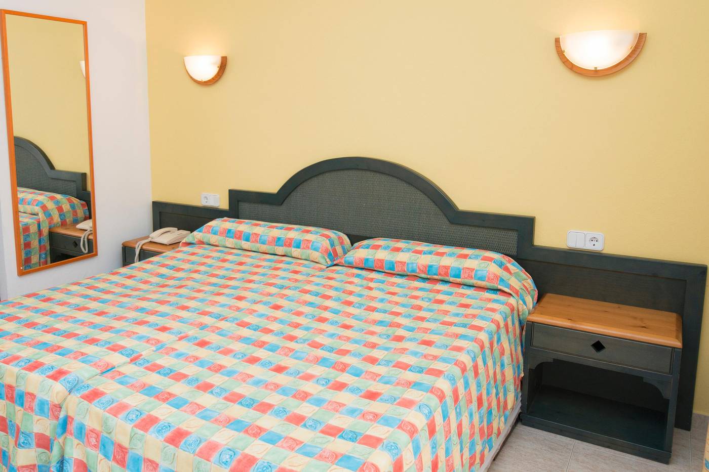 Complejos-San-Miguel-Park---Esmeralda-Mar-Room-20