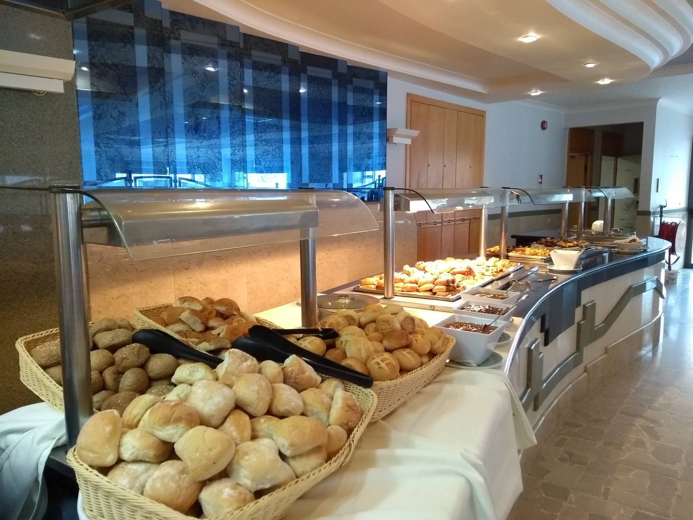 Paradise-Bay-Resort-Hotel-Restaurant-39