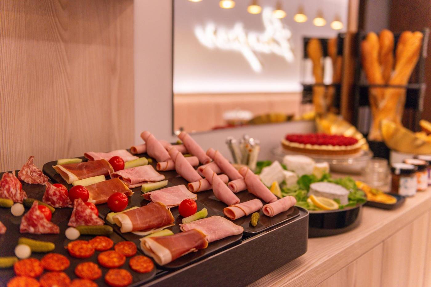 Hotel-Le-Milie-Rose-Restaurant-24