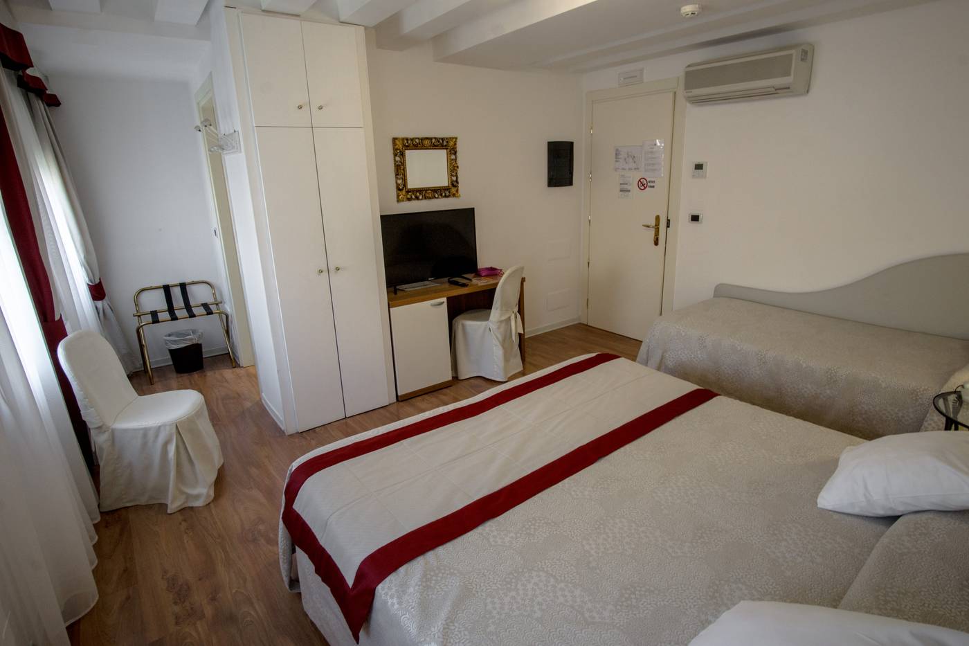 Antigo-Trovatore-Room-32