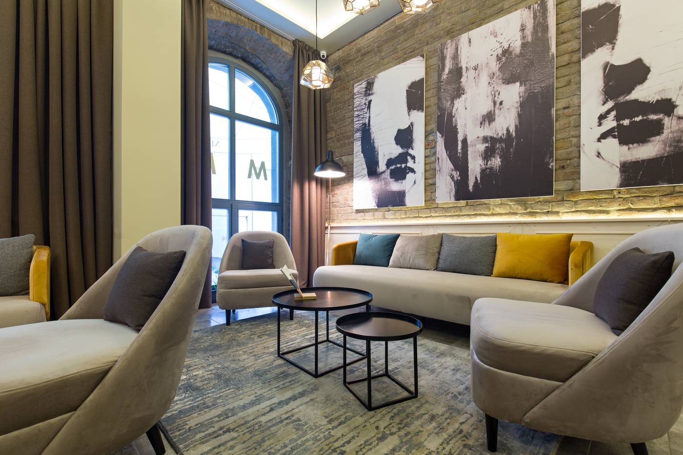 Marquise Hotel Garni-Serbia-Belgrade-Lobby-9