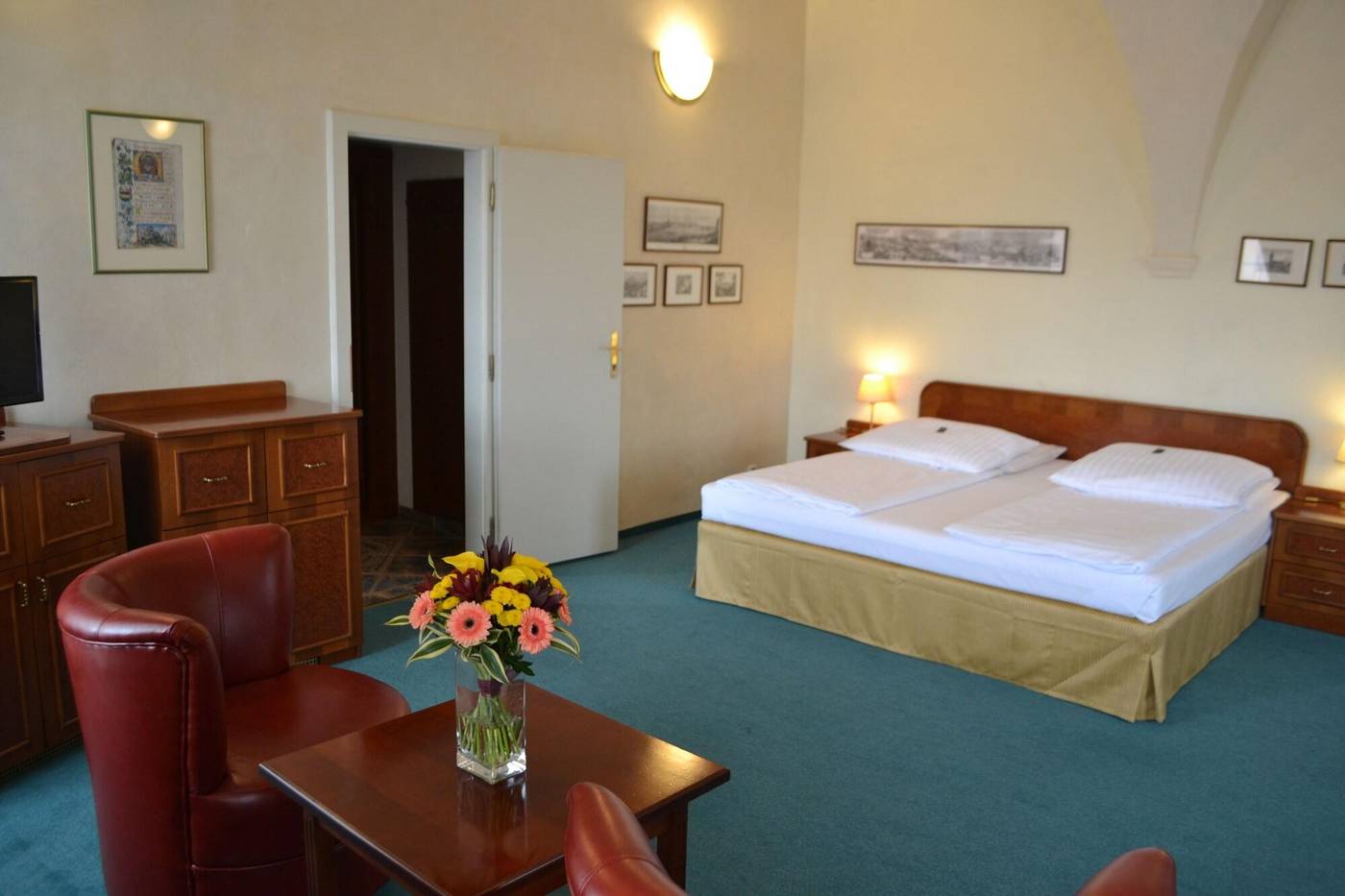 Adalbert-Brevnosky-Klaster-Room-22