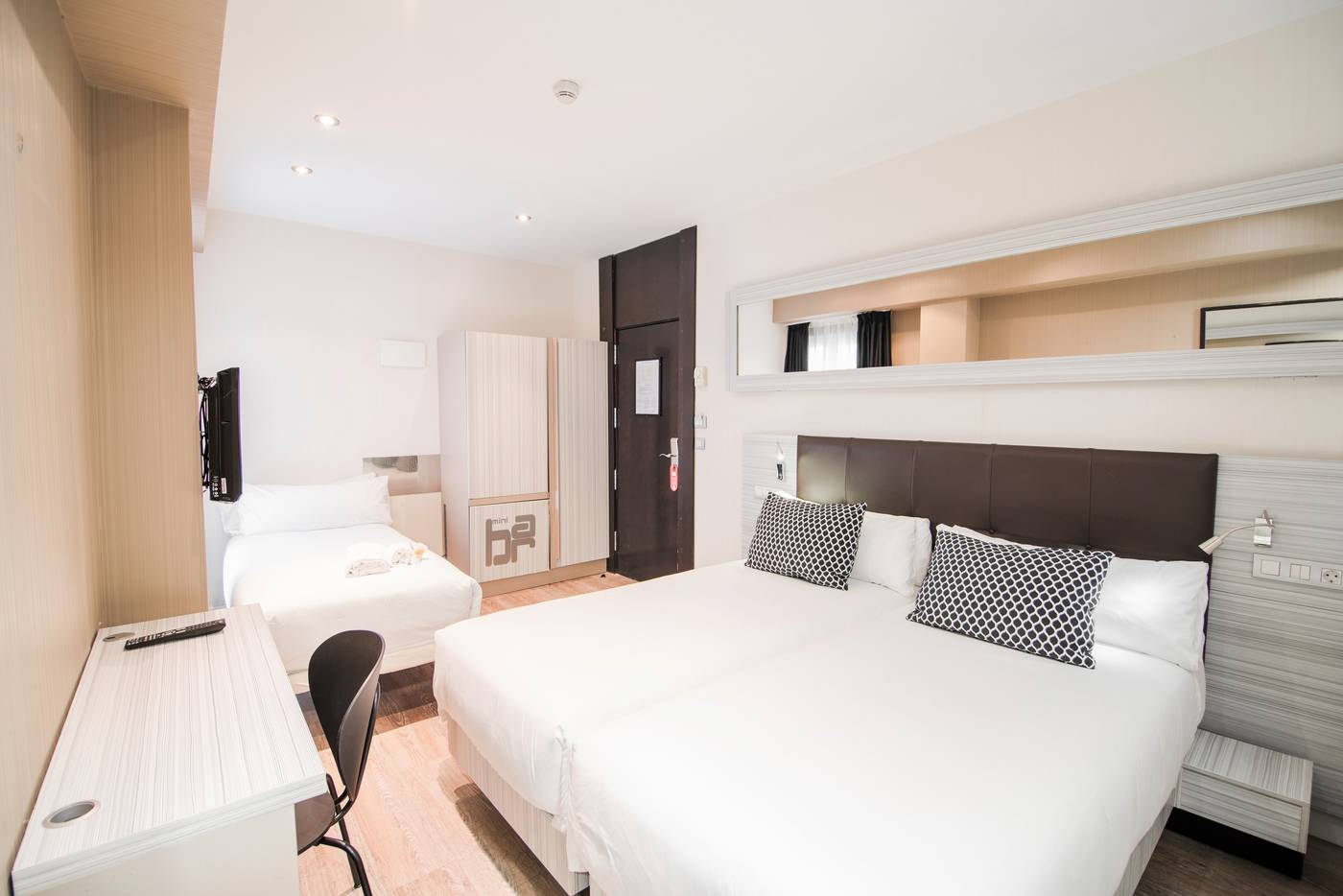 Petit-Palace-Puerta-del-Sol-Room-36