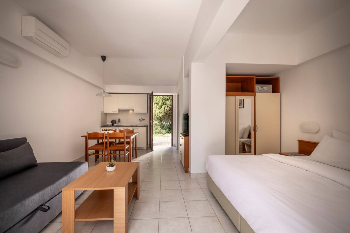 Maistra-Select-Villas-Rubin-Resort-Room-36