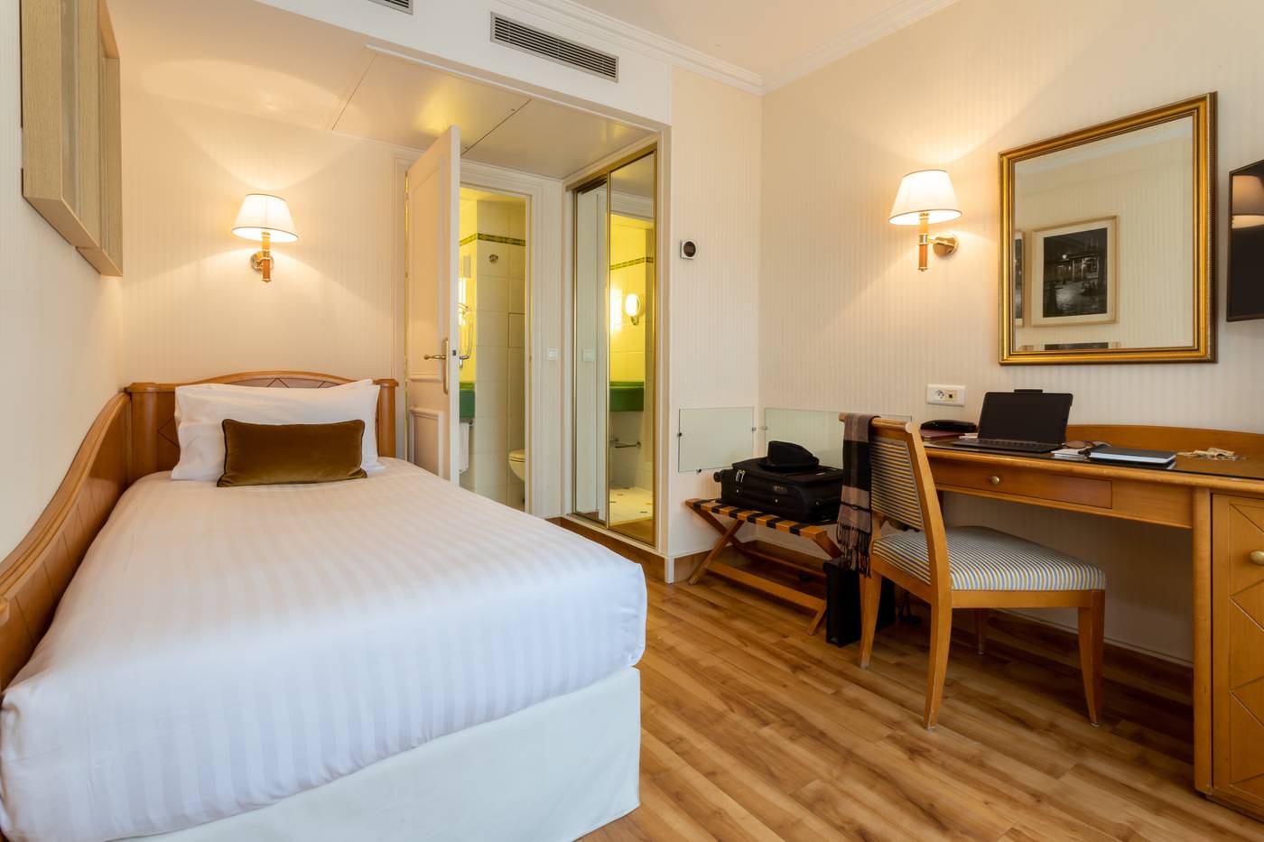 Hotel-Etats-Unis-Opera-Room-5