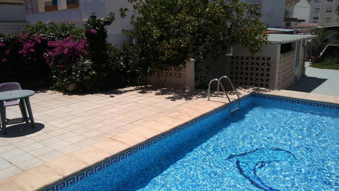 Apartamentos-Gandia-Playa-Centro-3000-Pool-4
