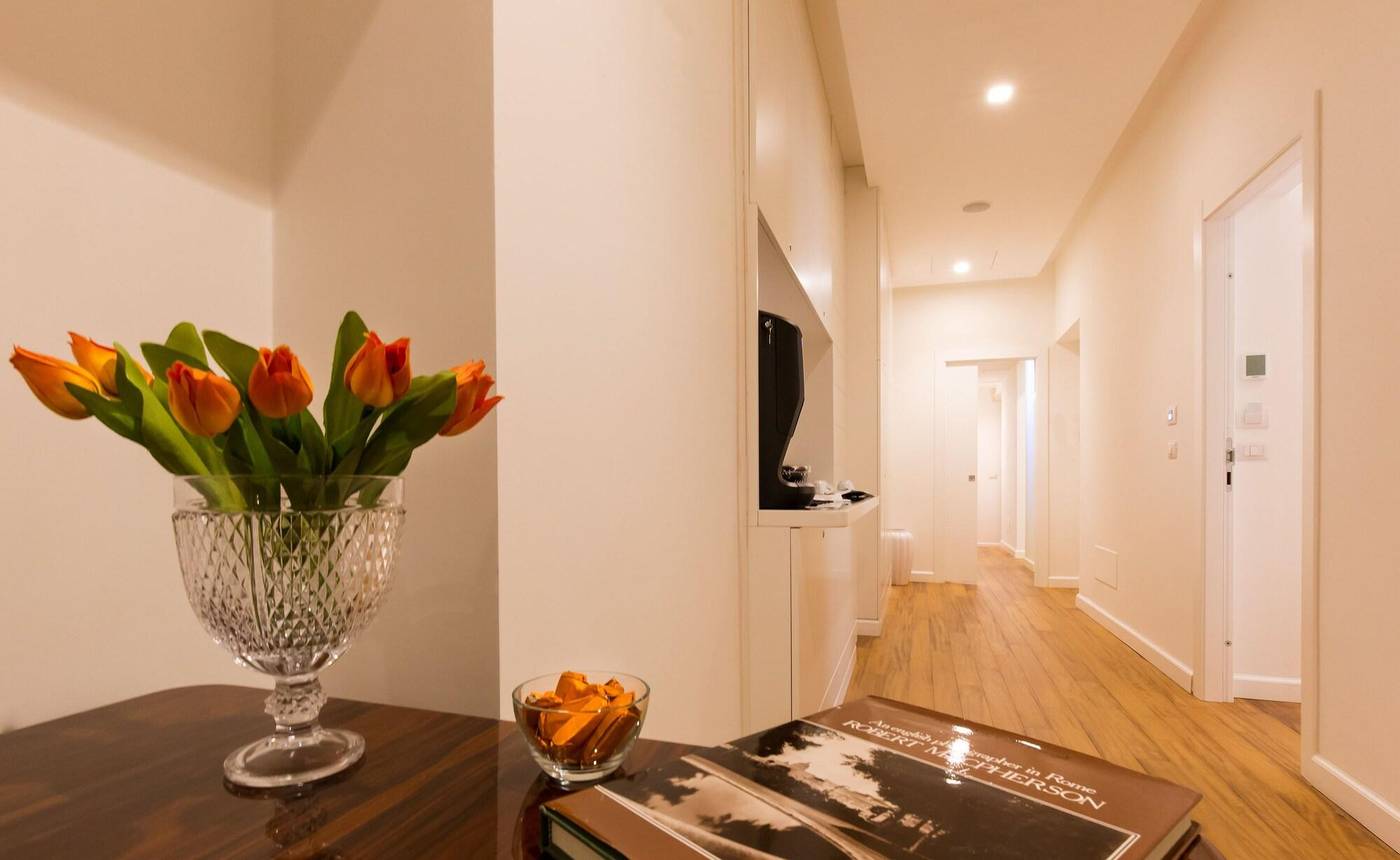 900-Piazza-Del-Popolo-Lobby-7