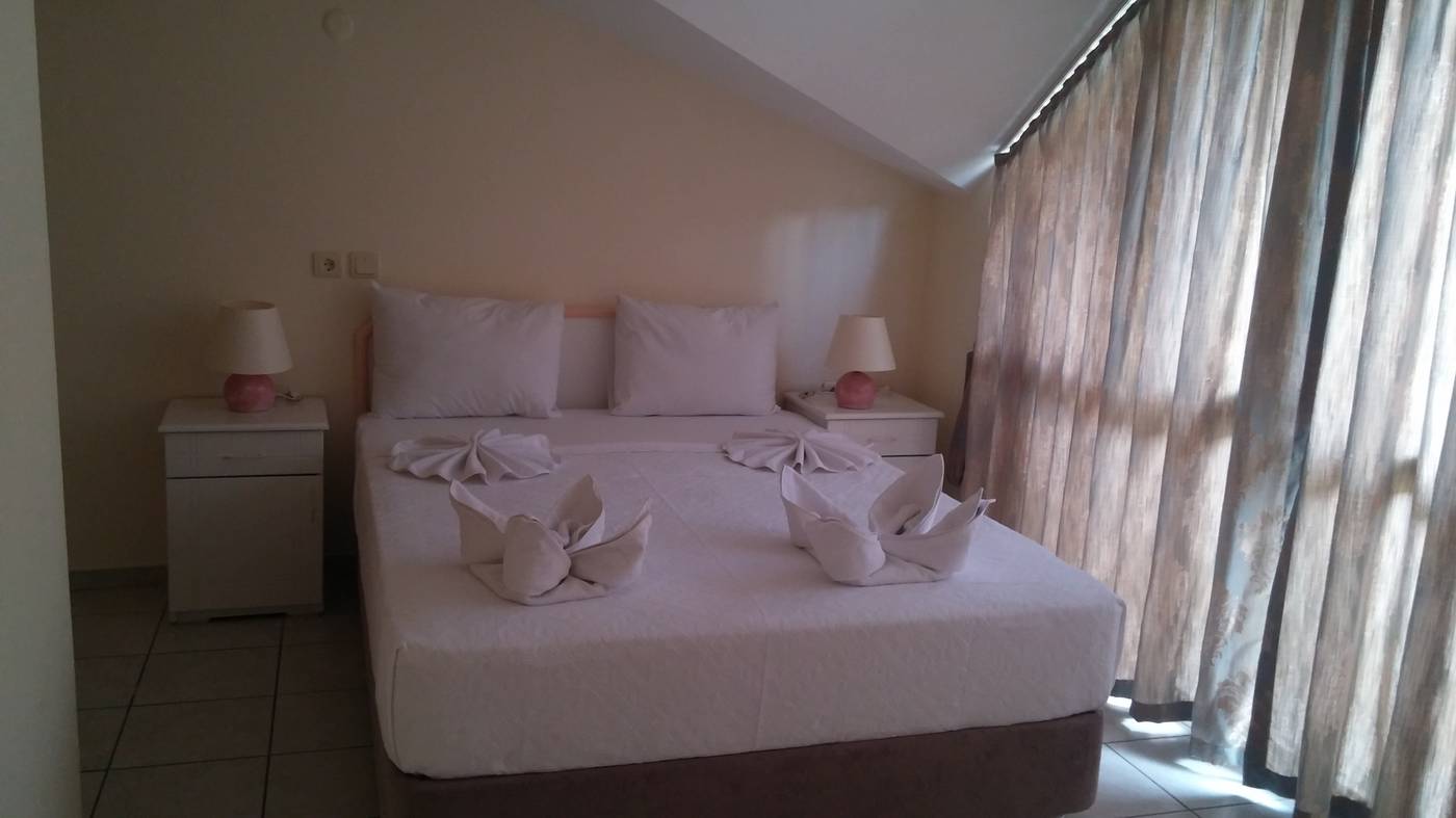 Sahin-Palace-Apartments-Room-30