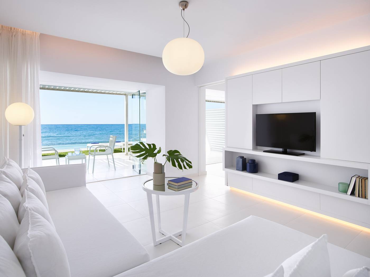 Grecotel-LUXME-White-Room-37