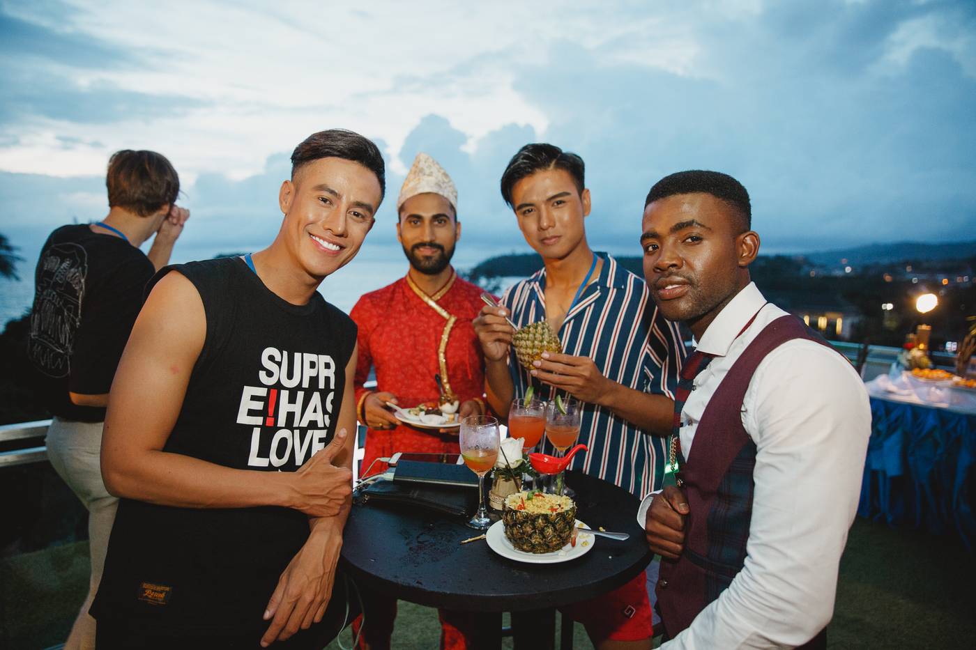 Sugar-Palm-Grand--Hillside-Bar-68