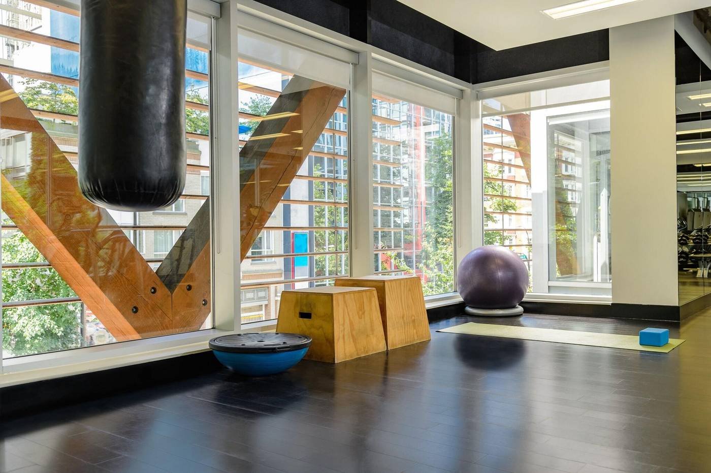 Loden-Sports-and-Entertainment-43