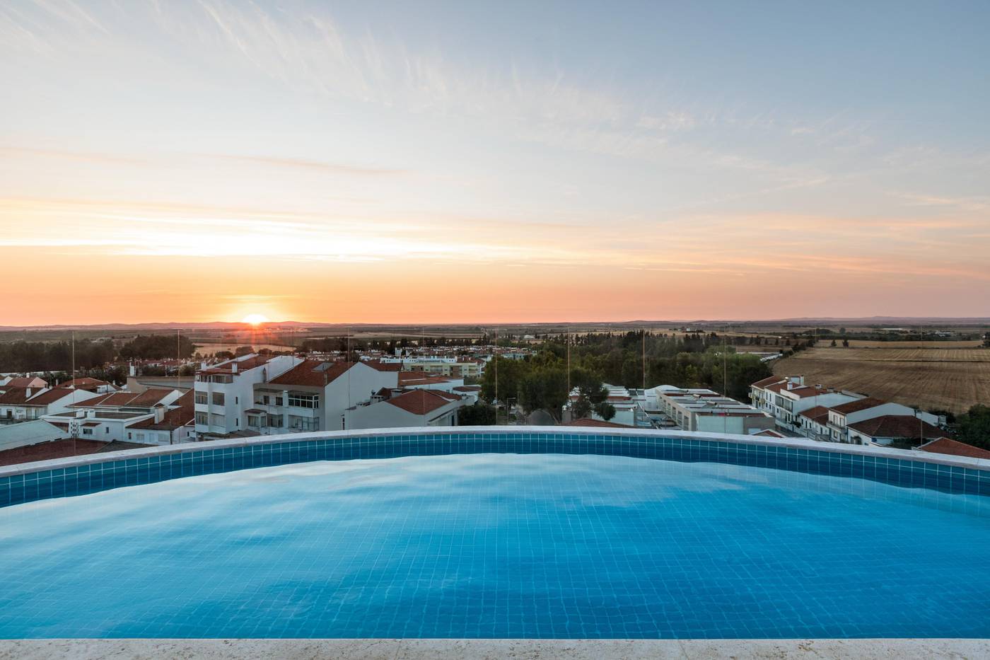 Holiday-Inn-Beja-Pool-36