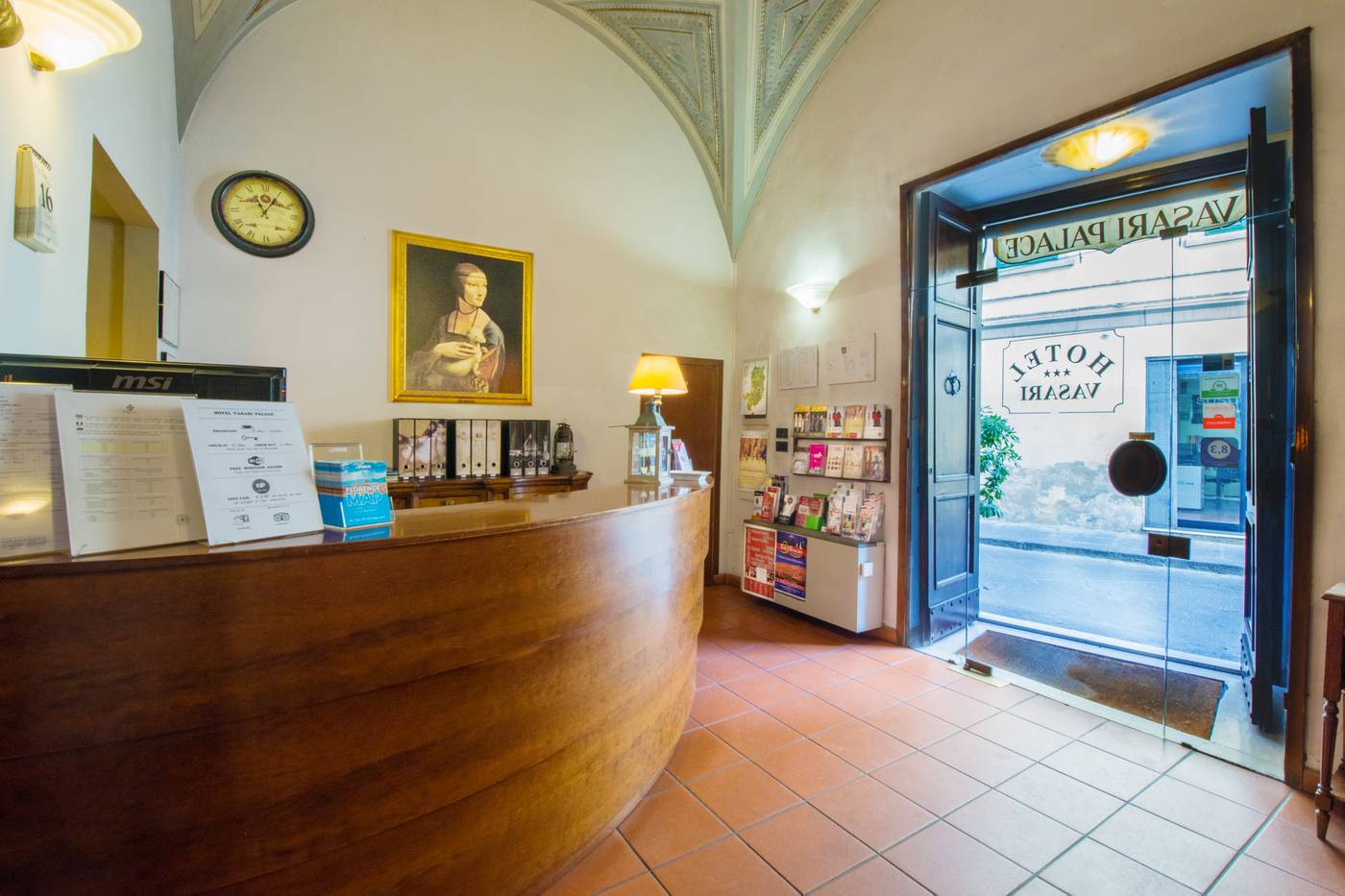 Vasari-Palace-Lobby-10