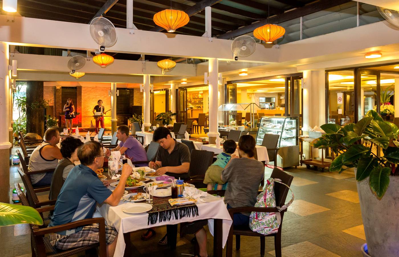 Thara-Patong-Beach-Resort-Restaurant-53