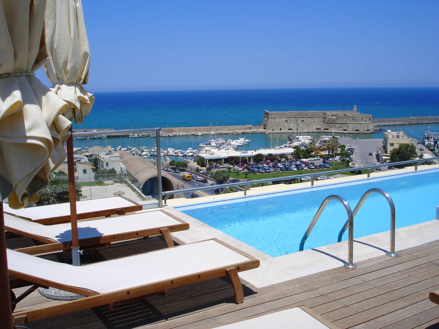 GDM-Megaron-Luxury-Hotel-Pool-4