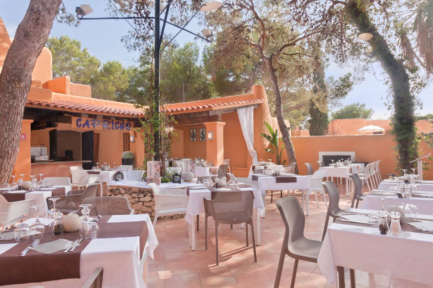 Azuline-Club-Cala-Martina-Ibiza-Restaurant-10