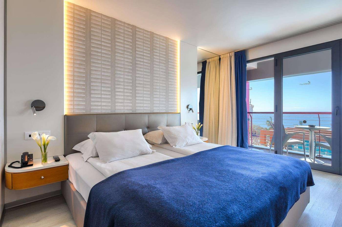 The-Views-Monumental-Room-16