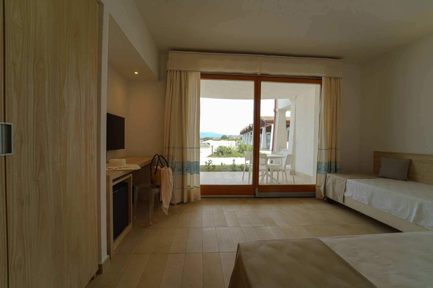 Gh-Santina-Resort-Room-10