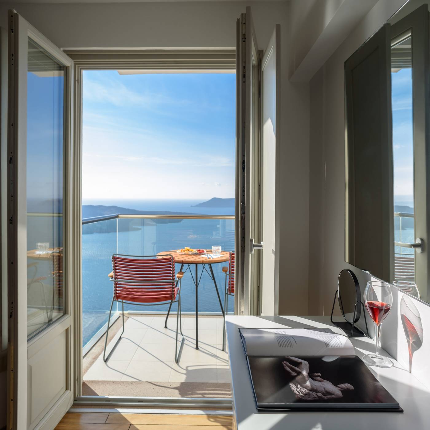 Panorama-Santorini-Boutique-Hotel-Room-24