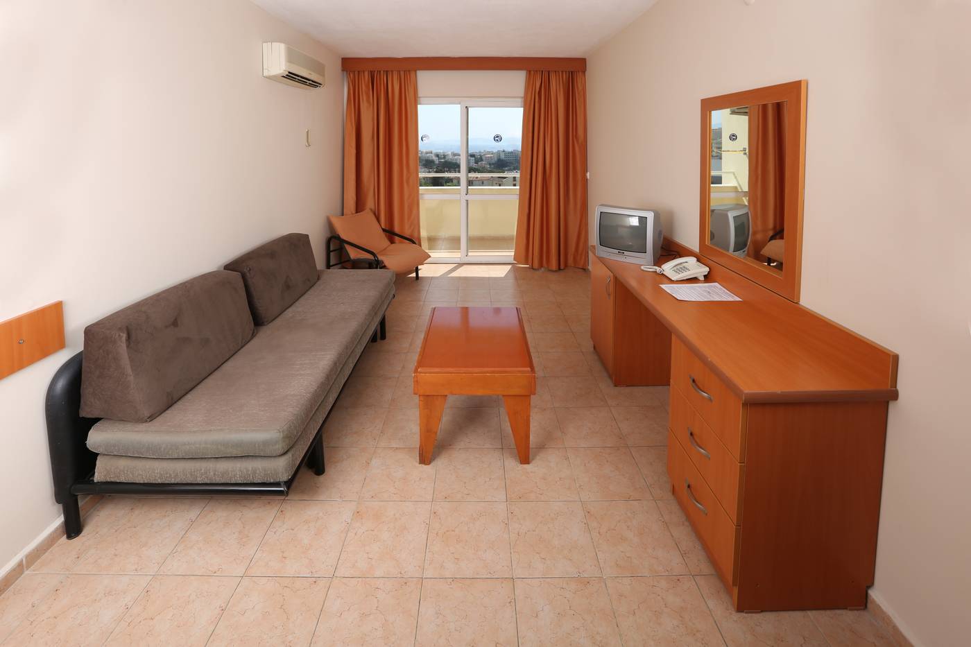 Tuntas-Family-Suites-Kusadasi-Room-27