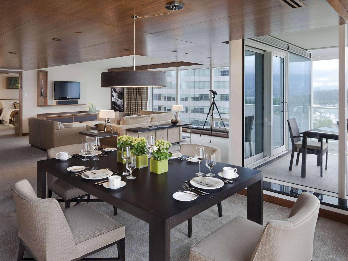 Fairmont-Pacific-Rim-Room-18