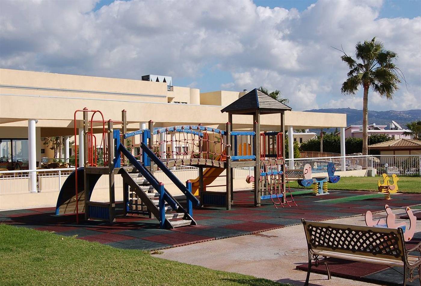 Panareti-Coral-Bay-Resort-Sports-and-Entertainment-27