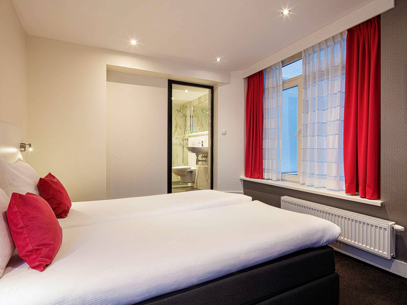 ibis-Styles-Amsterdam-Amstel-Room-22