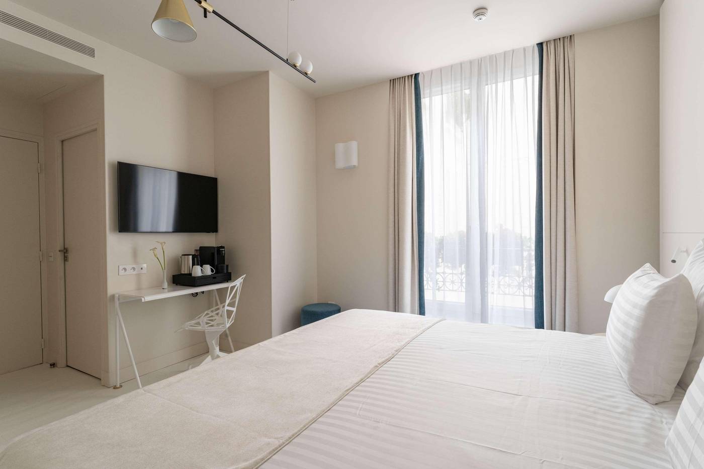 Astra-Opera-Astotel-Room-27