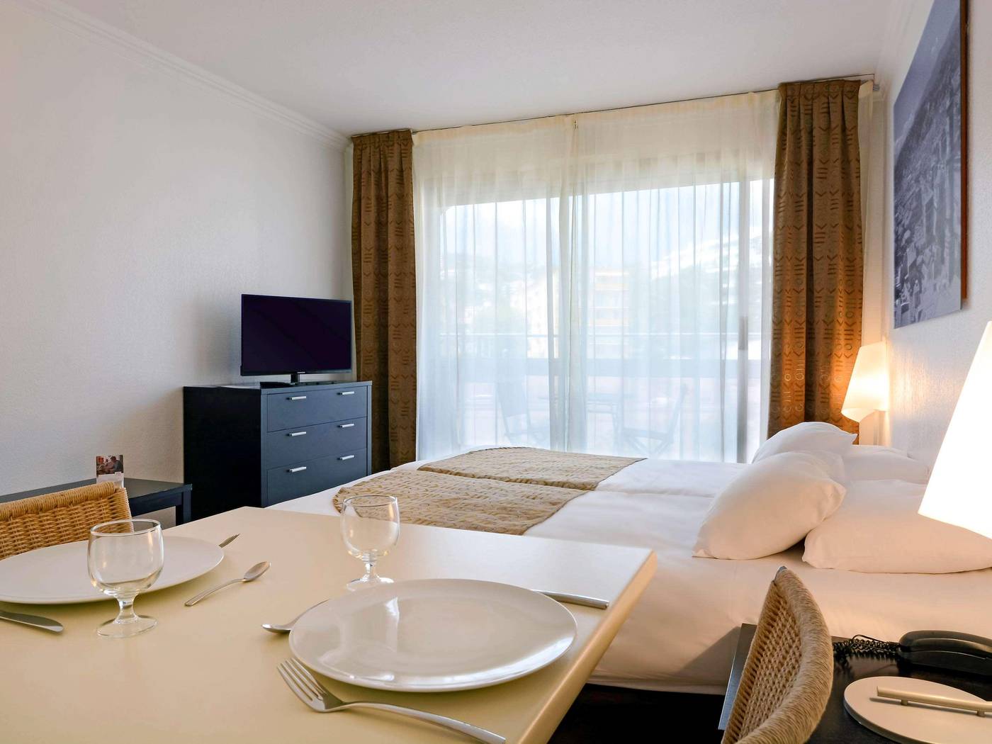 Adagio-Nice-Room-10
