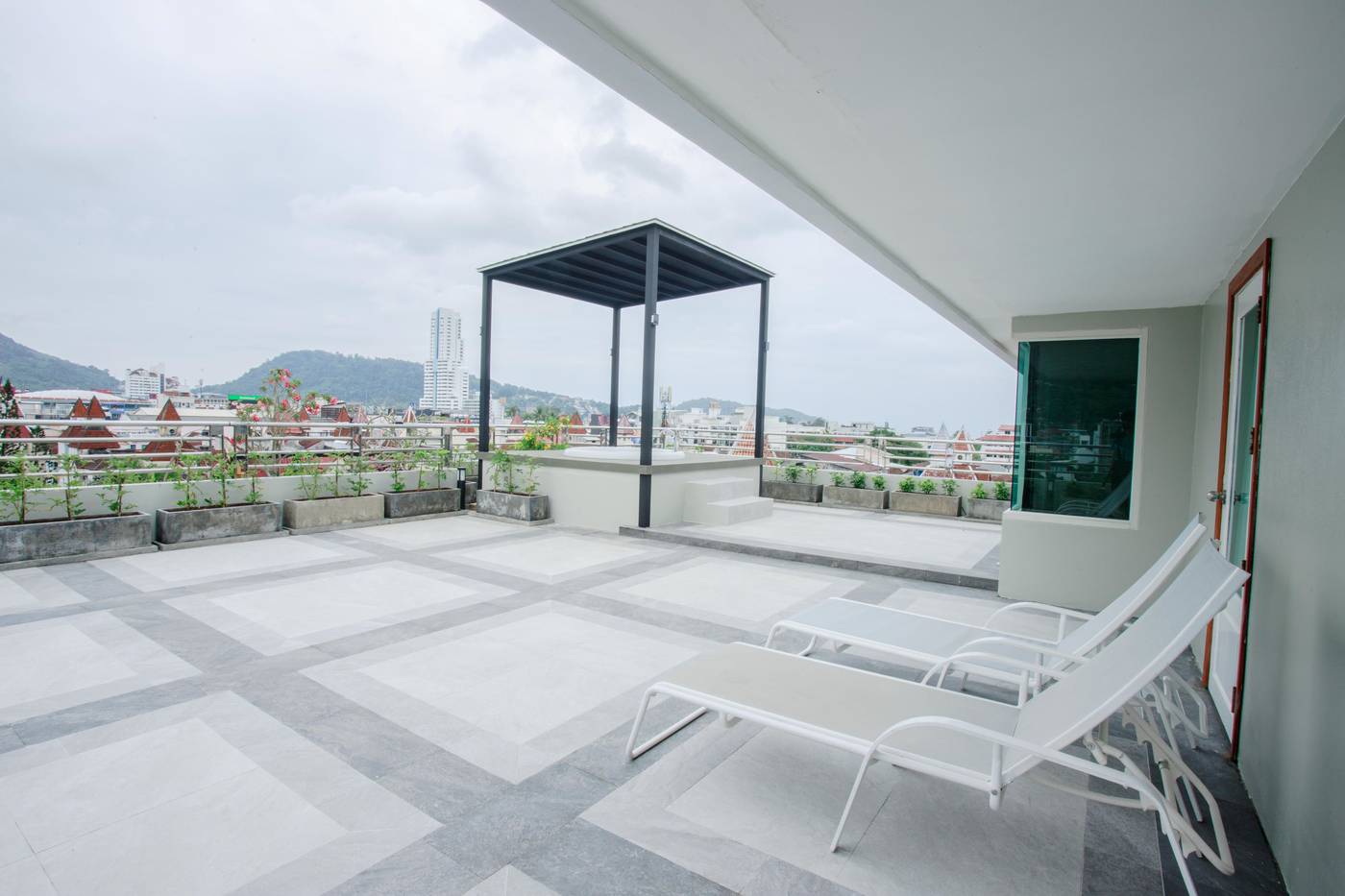 Royal-Paradise-Room-15