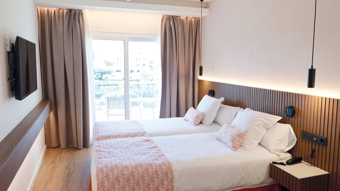 Port-Ciutadella-Room-25