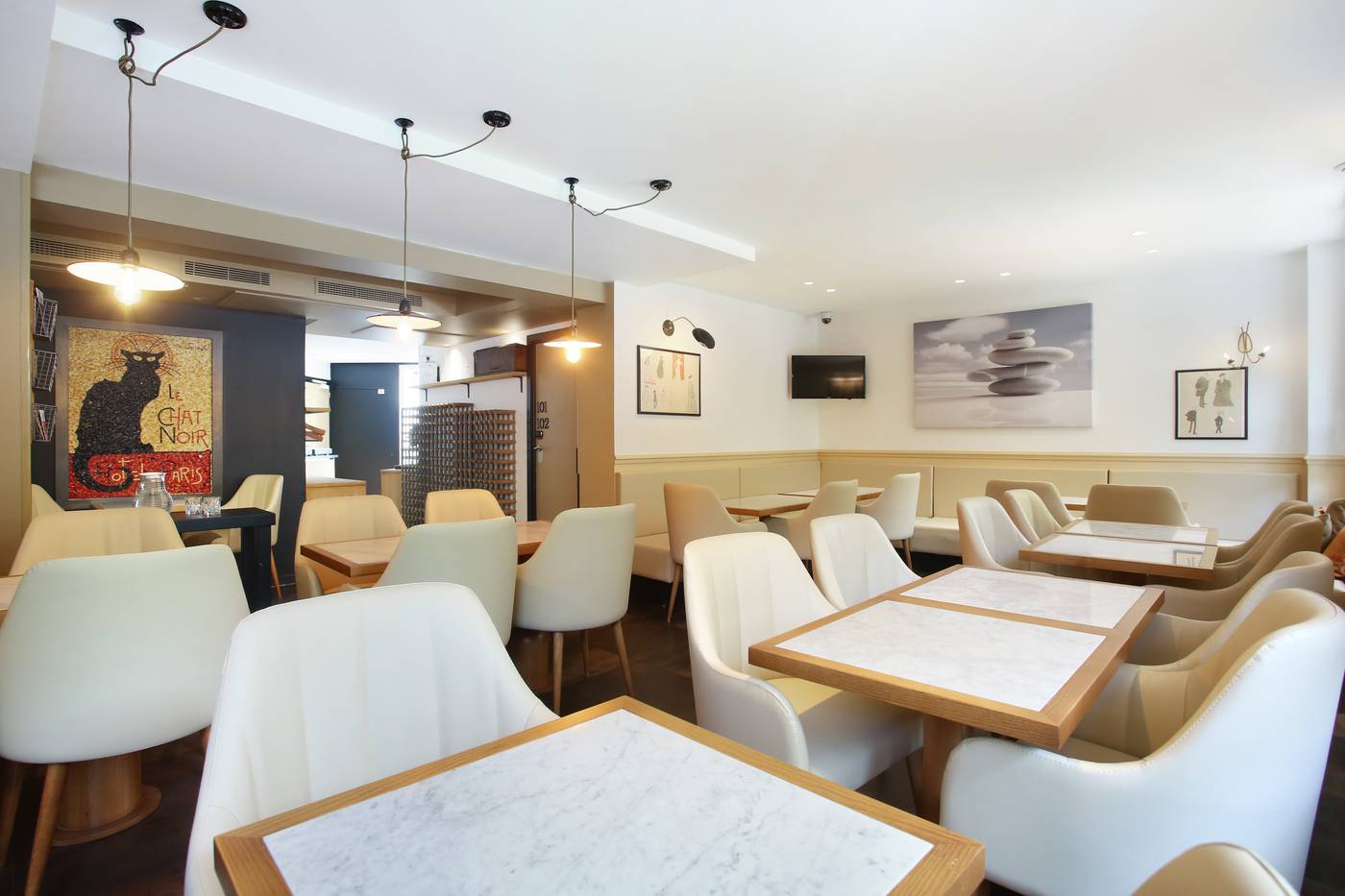 Le-Chat-Noir-Lobby-18