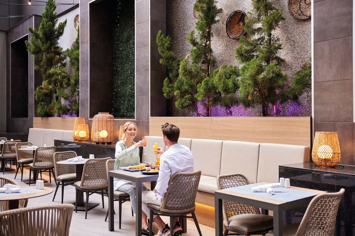 Riu-Plaza-New-York-Times-Square-Restaurant-14