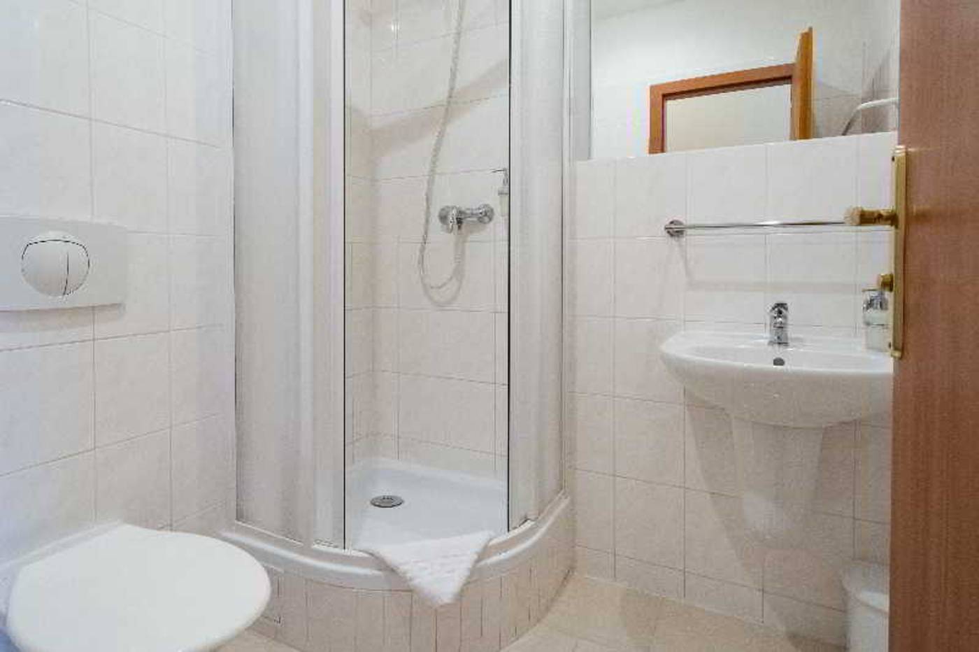 Prague-Centre-Plaza-Room-16