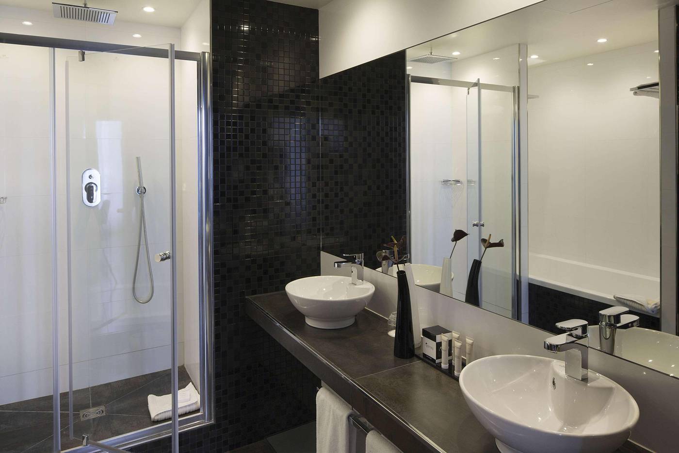 L-Empire-Paris-Room-38