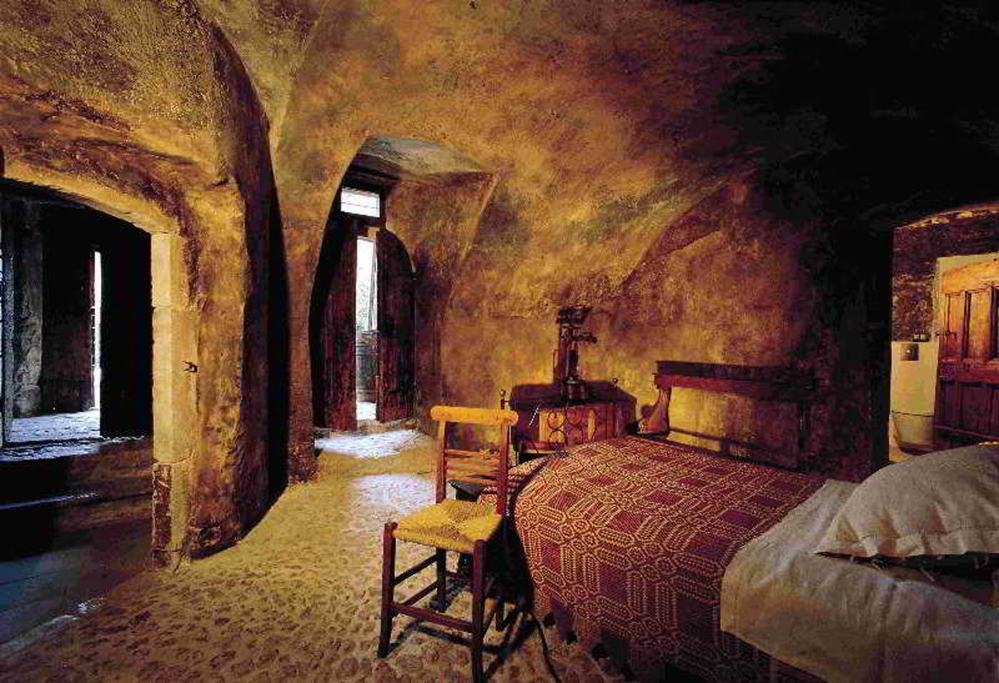 Sextantio Albergo Diffuso-Italy-ABRUZZO-Room-7