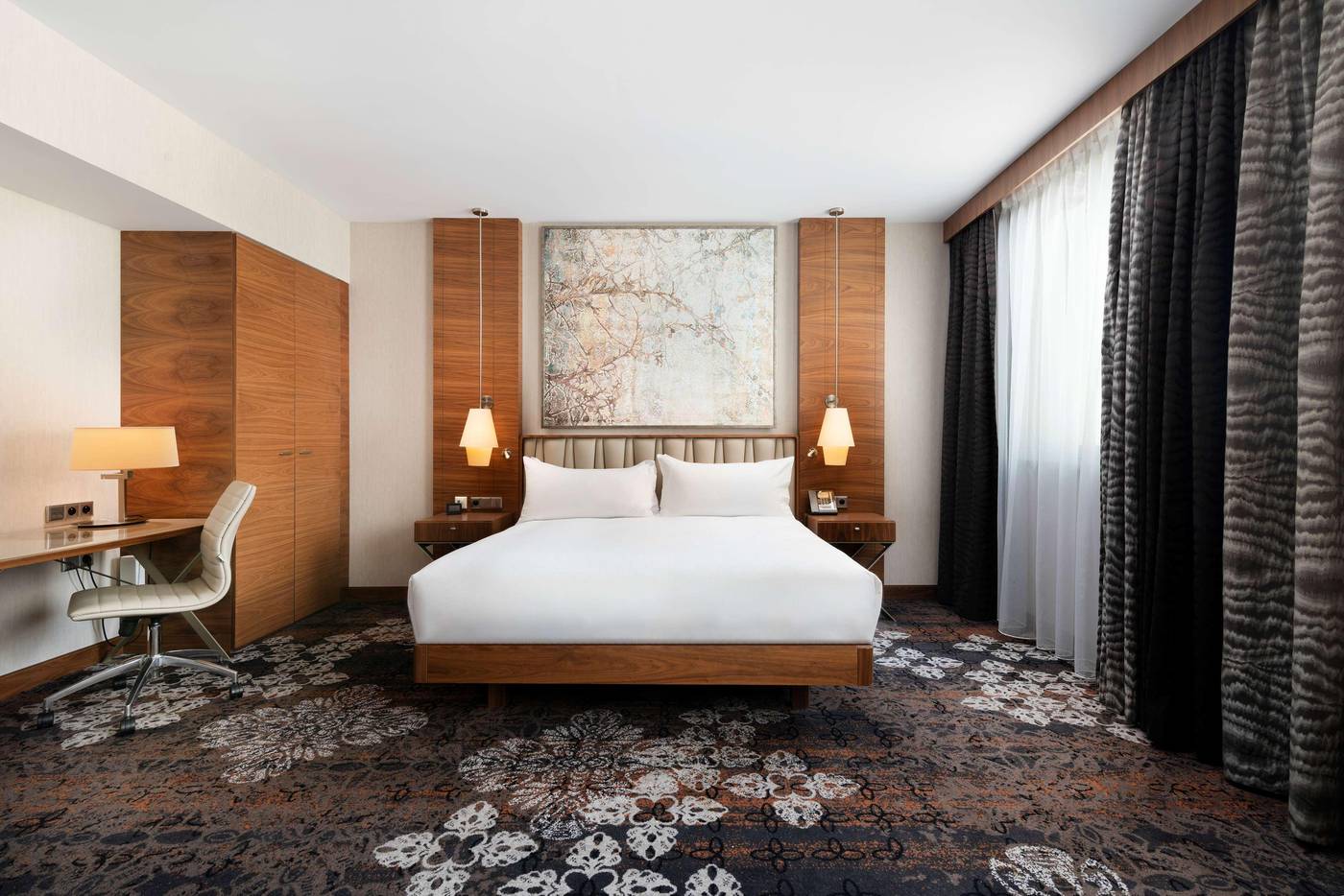 DoubleTree-by-Hilton-Krakow-Hotel---Convention-Cen-Room-28