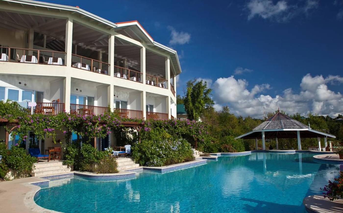 Calabash Cove Resort & Spa Hotel