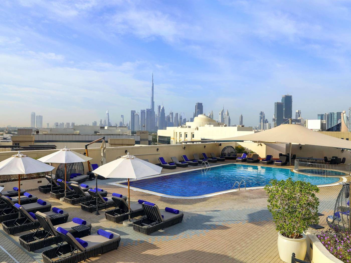 Movenpick-Bur-Dubai-Bar-3