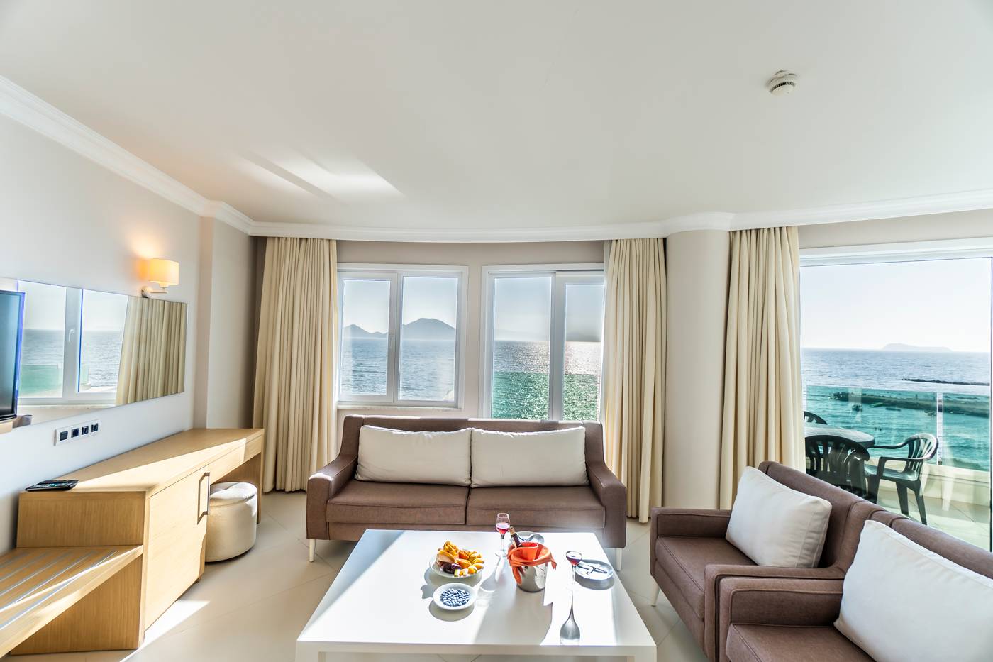 Dragut-Point-South-Hotel-Room-19