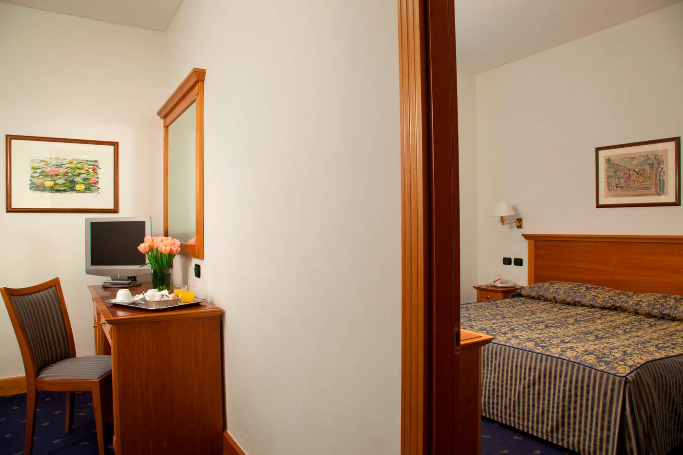 Diplomatic-Rome-Room-17