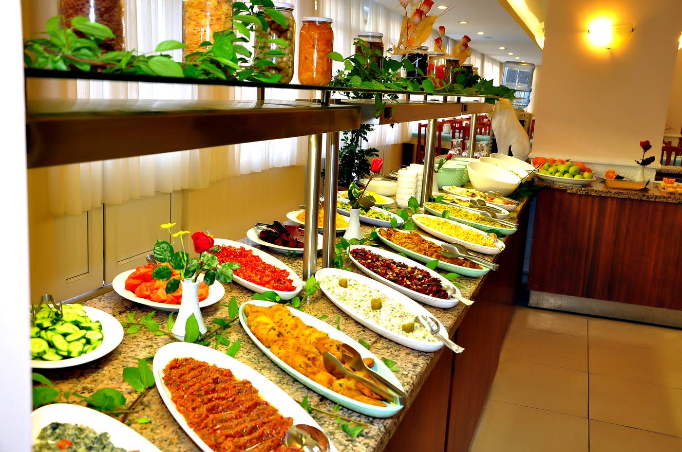 Cinar-Family-Suites-Restaurant-40