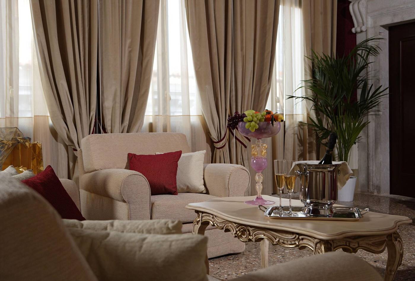 Ruzzini-Palace-Room-15