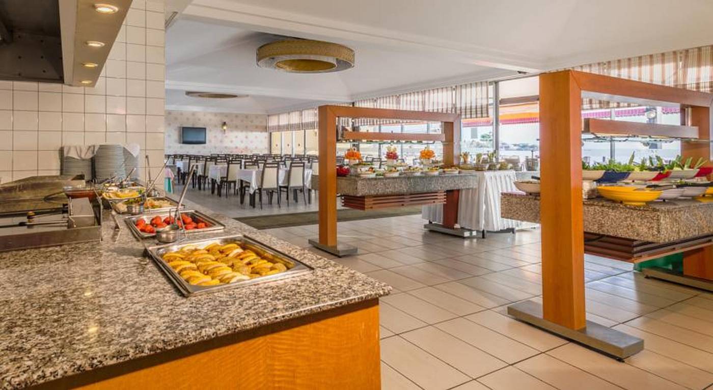 Ozlem-Garden-Restaurant-23