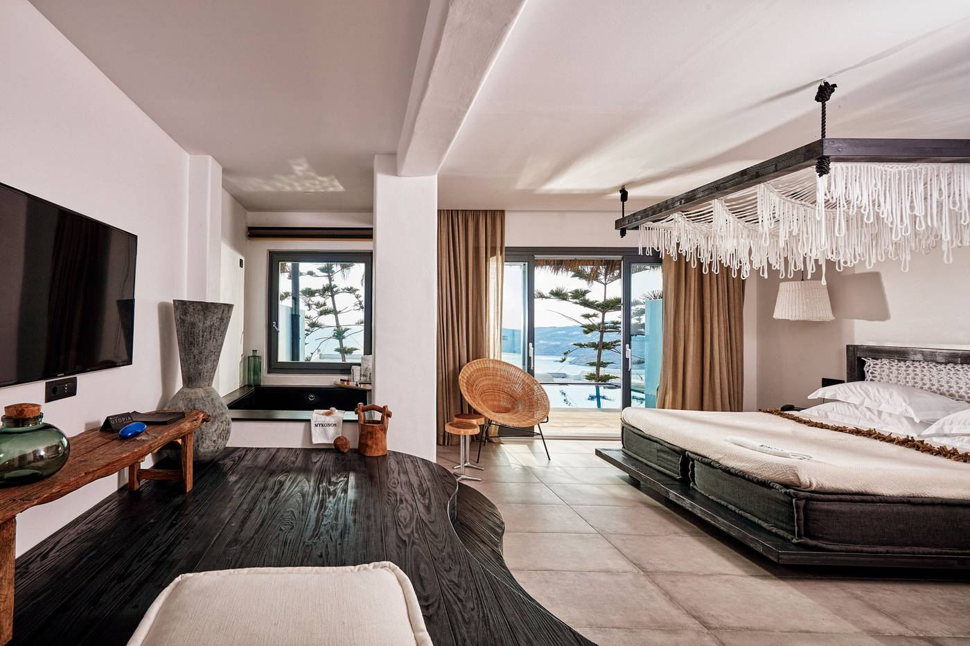 Myconian-Utopia-Room-17