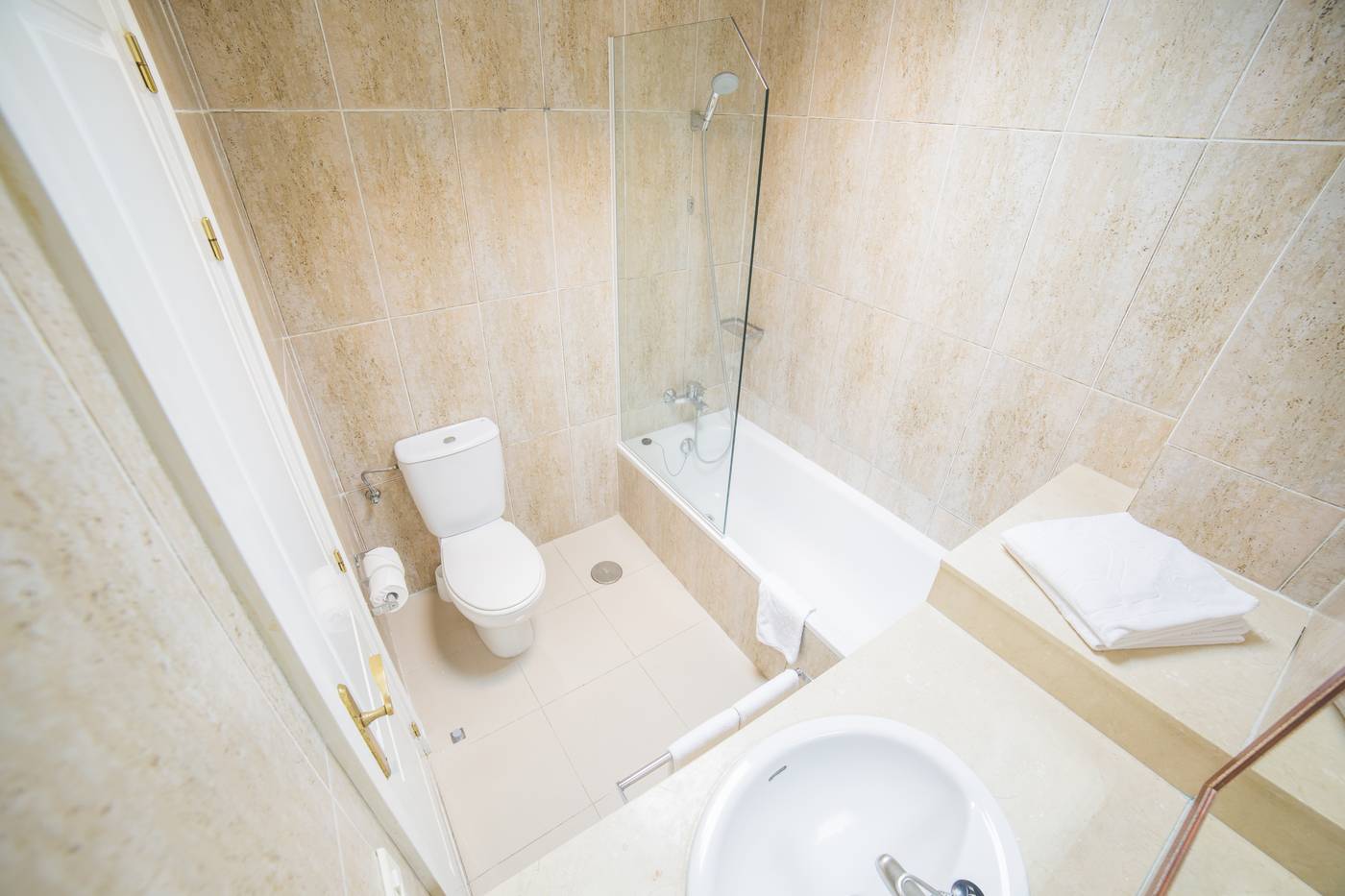 Hotel-RF-Astoria---Adults-Only-Room-23